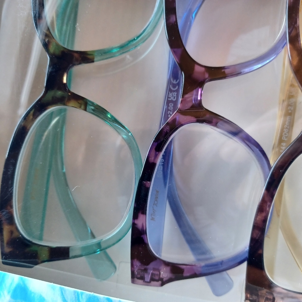 2.00, 2.50 3 pr Ombre Tortoise Shell Reading Glasses in box Betsey Johnson - Picture 3 of 9